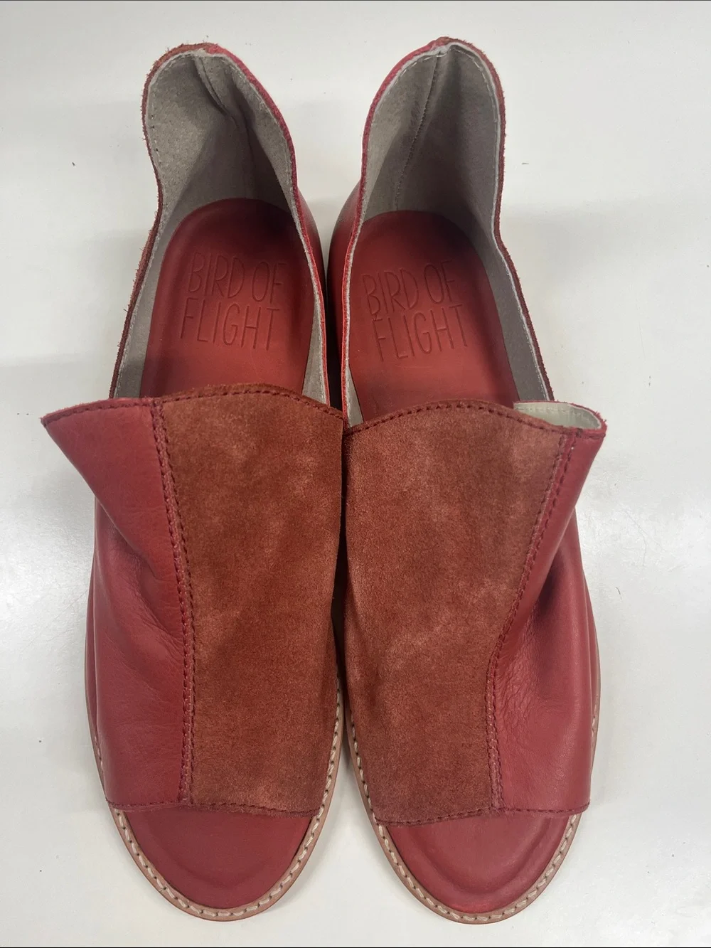 New BIRD OF FLIGHT Open Toe Flats in Read Leather/Suede Size 10